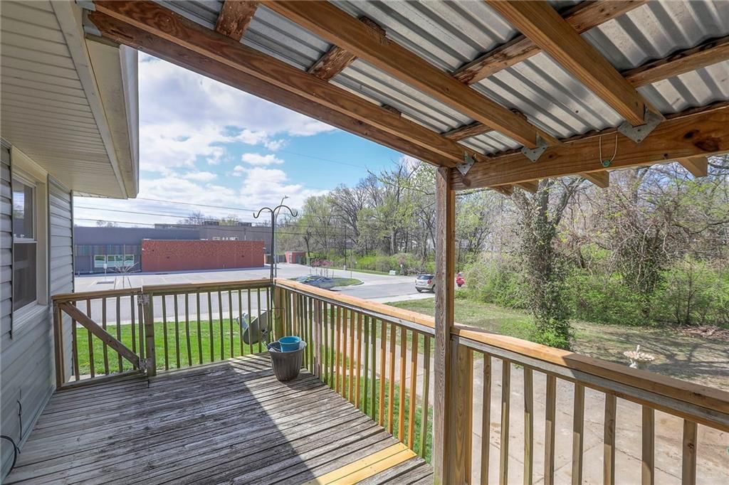 5302 N Woodland Avenue — photo 38