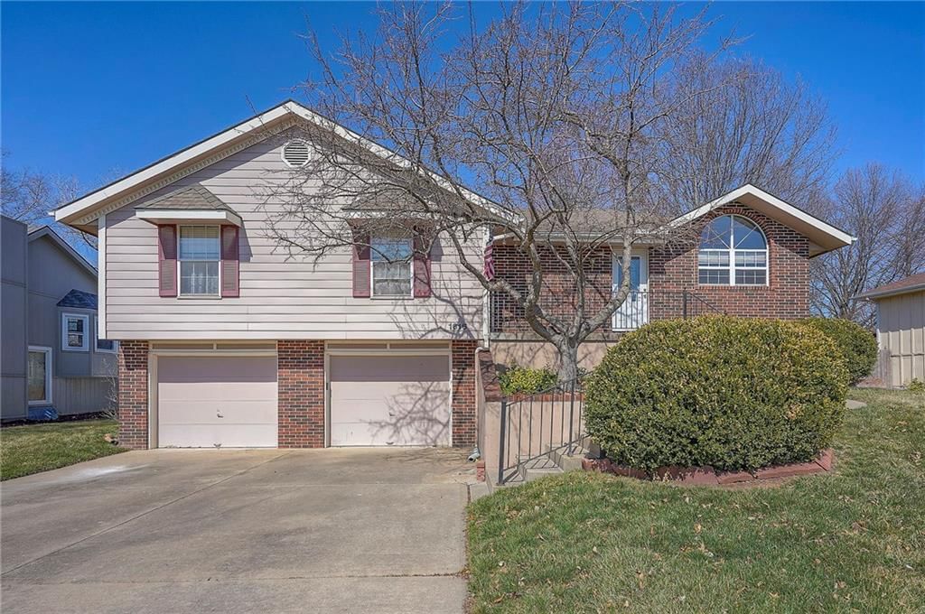 1616 NE MISTY Lane — photo 1