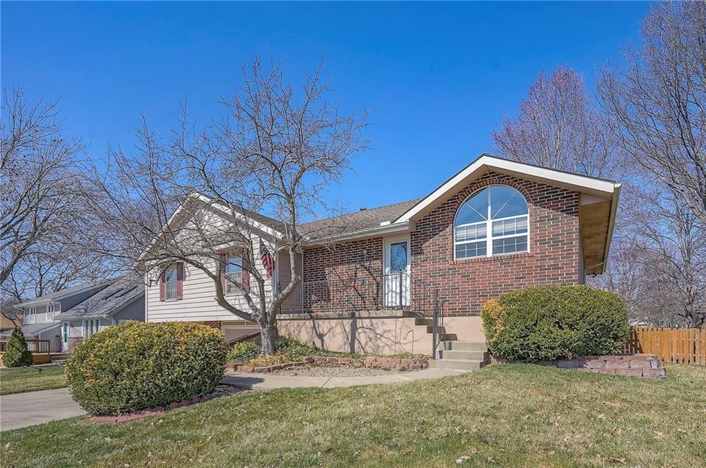 1616 NE MISTY Lane — photo 3