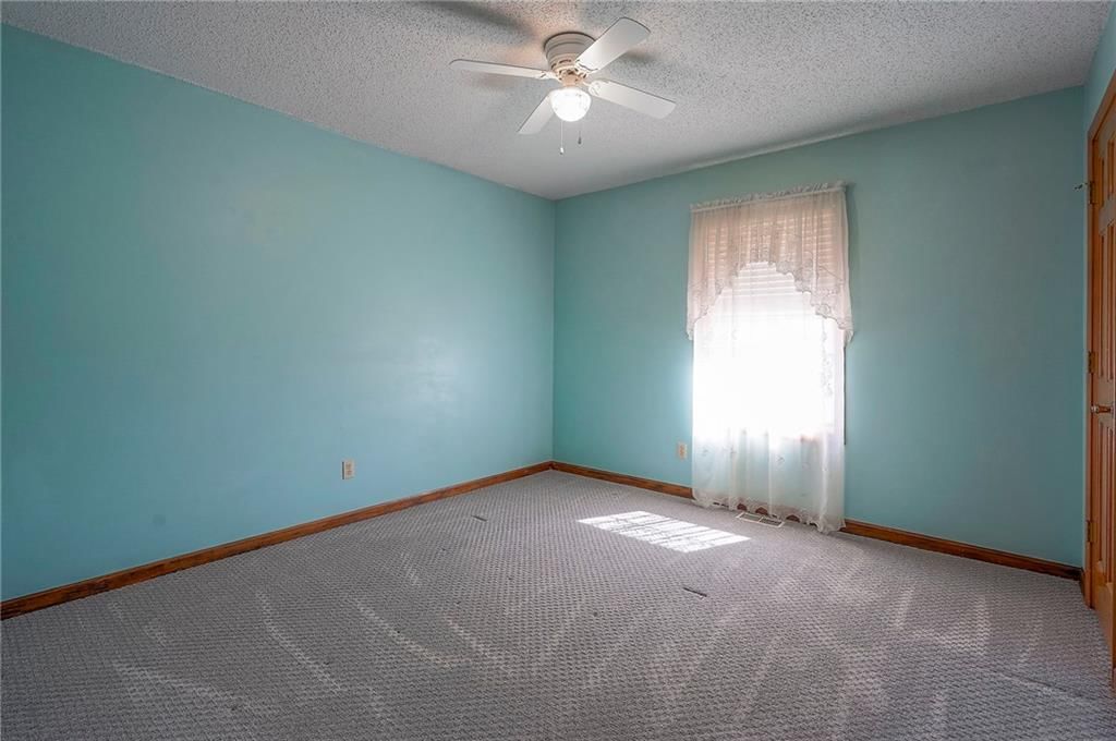 1616 NE MISTY Lane — photo 25
