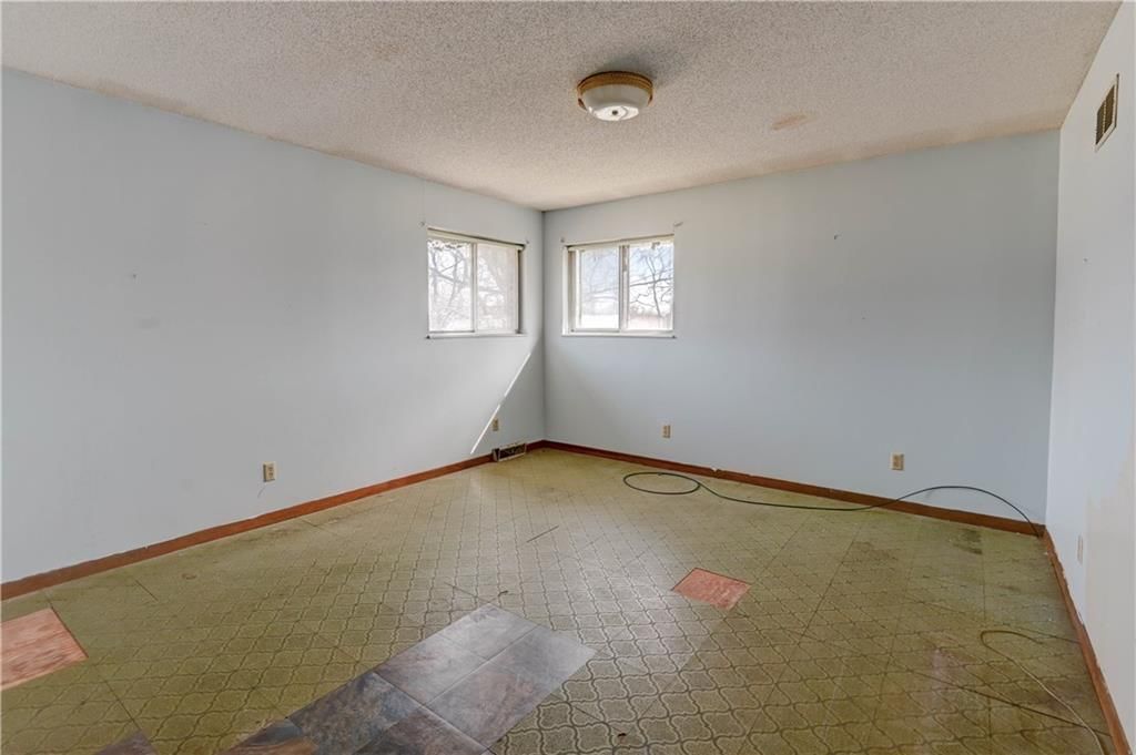 450 S 86th Street — photo 25
