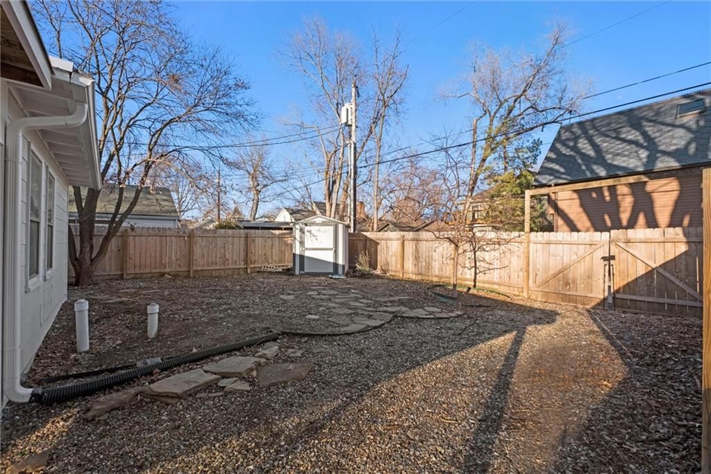 640 Indiana Street — photo 37