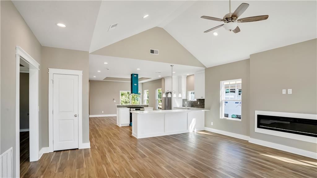 718 Chestnut Avenue — photo 3