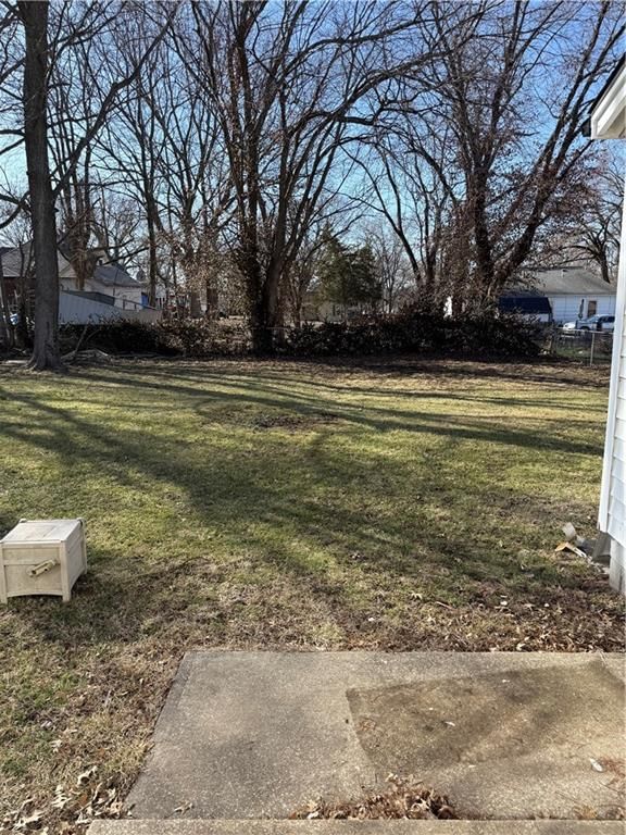 311 W Dakota Street — photo 25