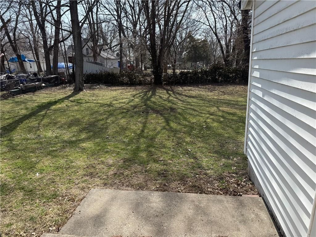 311 W Dakota Street — photo 26