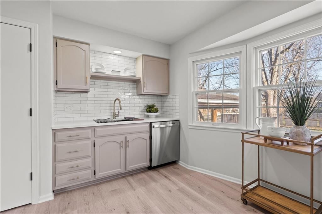400 NE 112th Terrace — photo 8