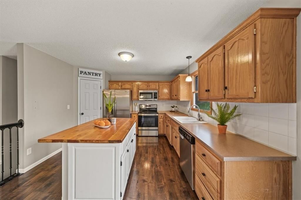 6208 NE 49TH Terrace — photo 9