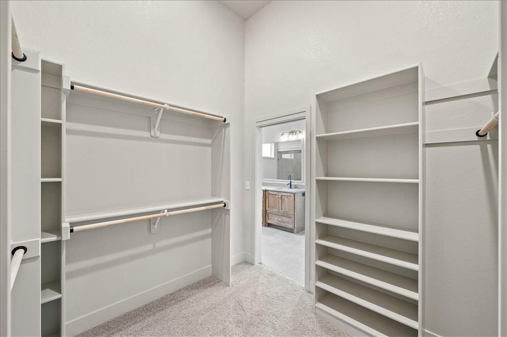 Photo 19 of 37 - 22109 W 80th Terrace