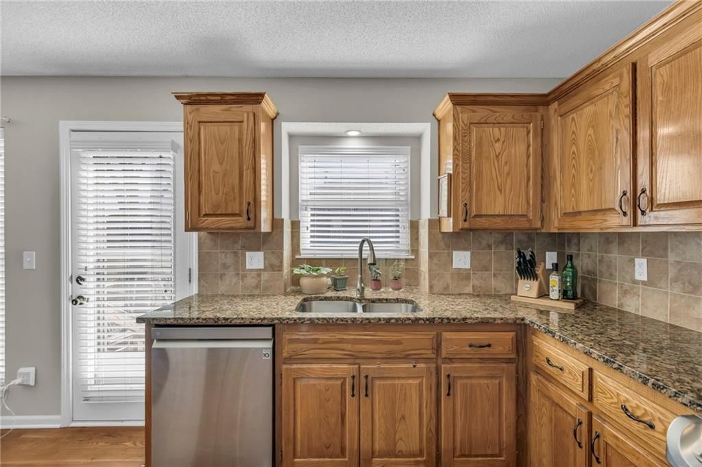 13855 S Acuff Street — photo 14