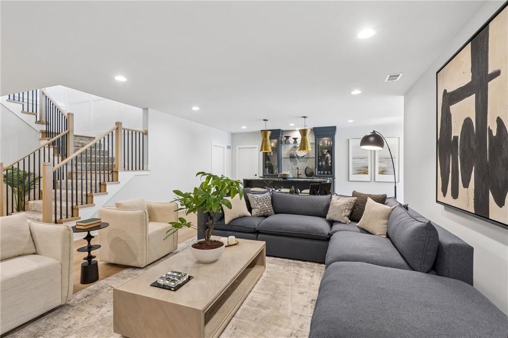 13619 Granada Drive — photo 11