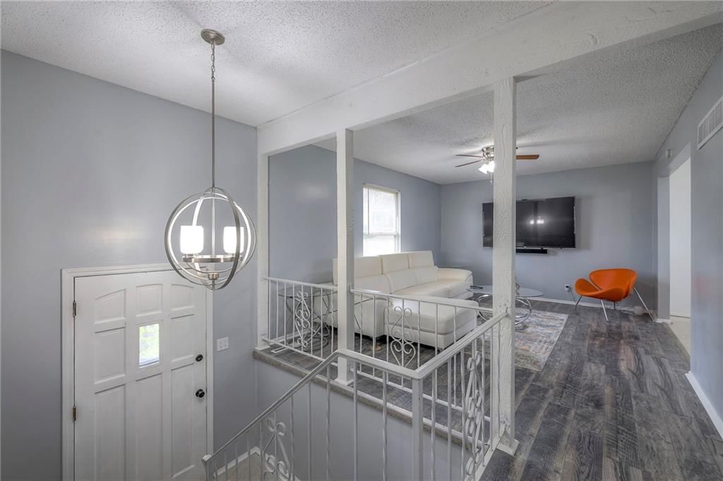 10326 Smalley Court — photo 7
