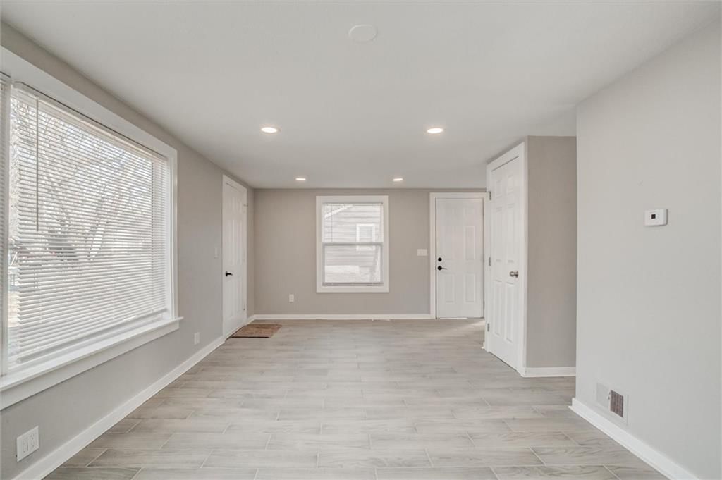 6815 Bristol Avenue — photo 10