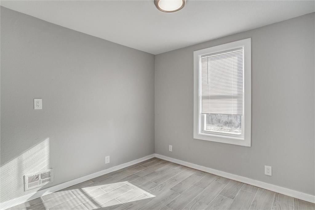6815 Bristol Avenue — photo 15