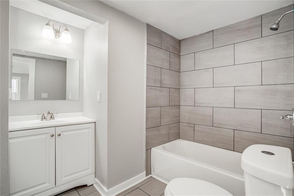 6815 Bristol Avenue — photo 20