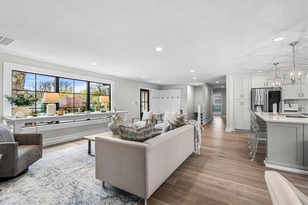 8221 Beverly Drive — photo 9