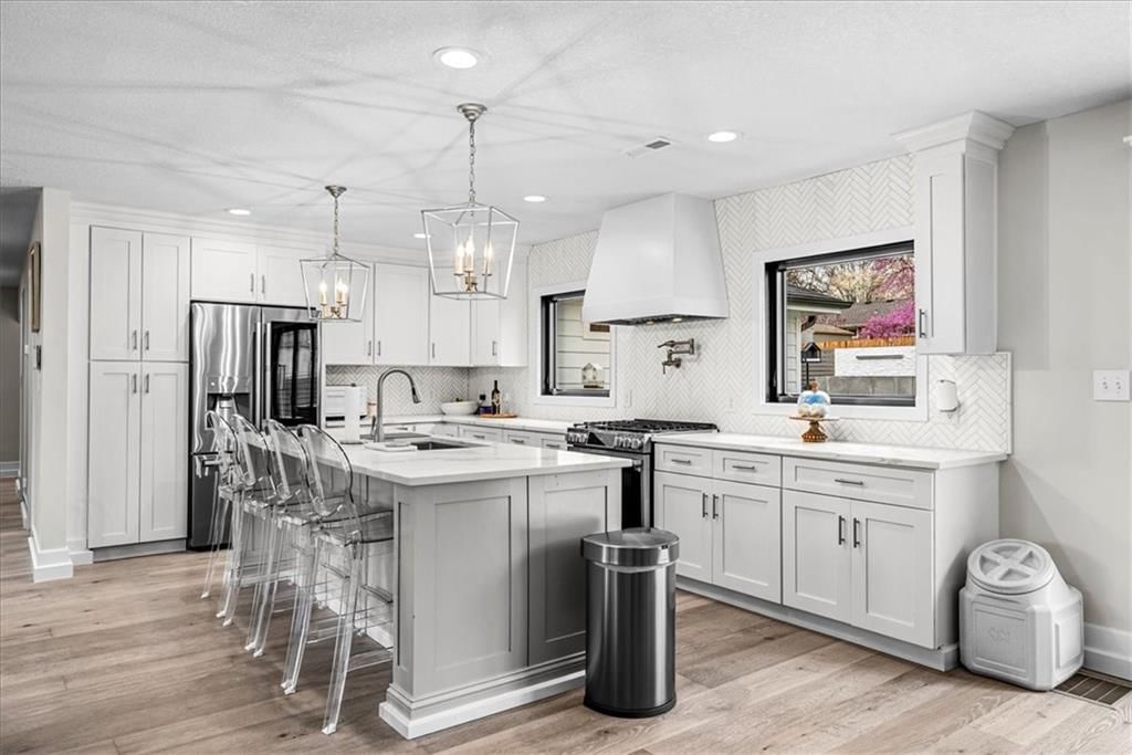 8221 Beverly Drive — photo 11
