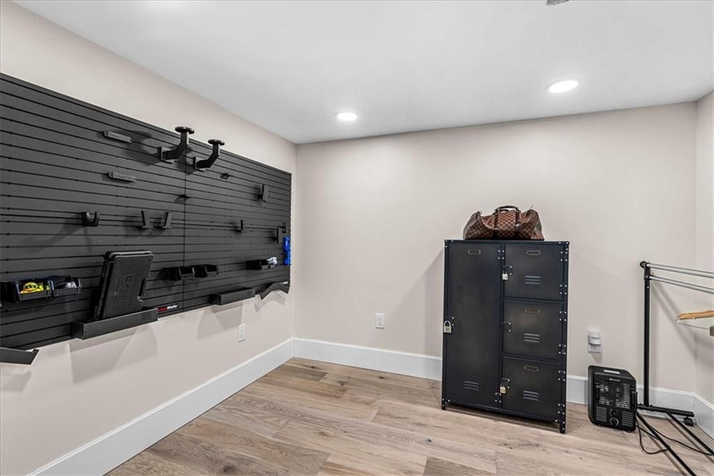 8221 Beverly Drive — photo 30