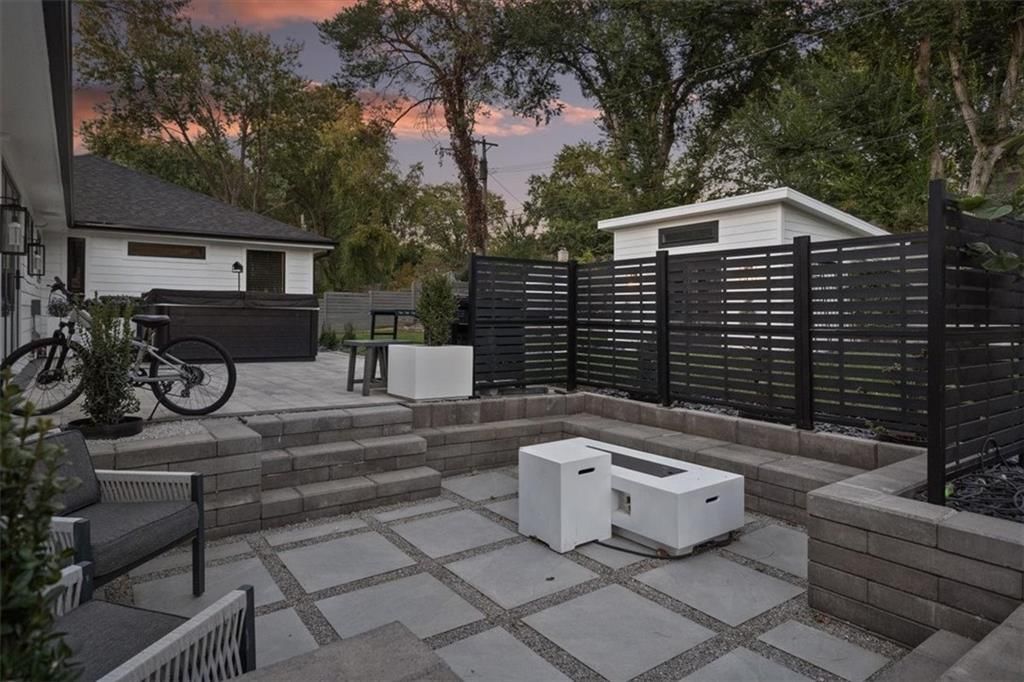 8221 Beverly Drive — photo 39
