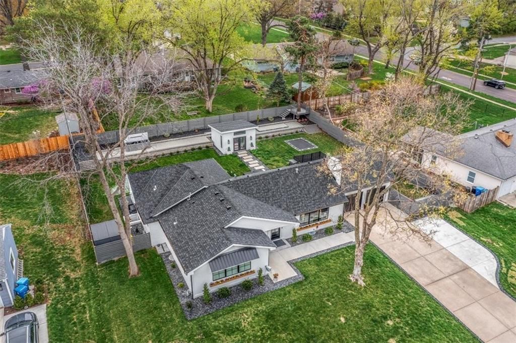 8221 Beverly Drive — photo 47