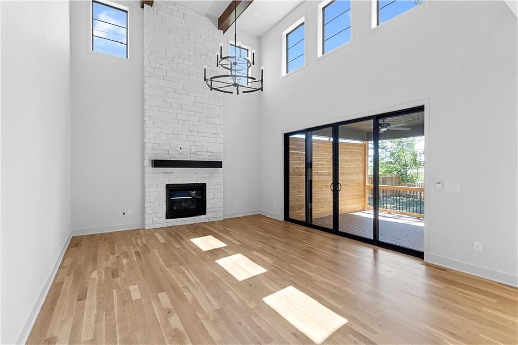Photo 11 of 41 - 2300 W 71st Terrace