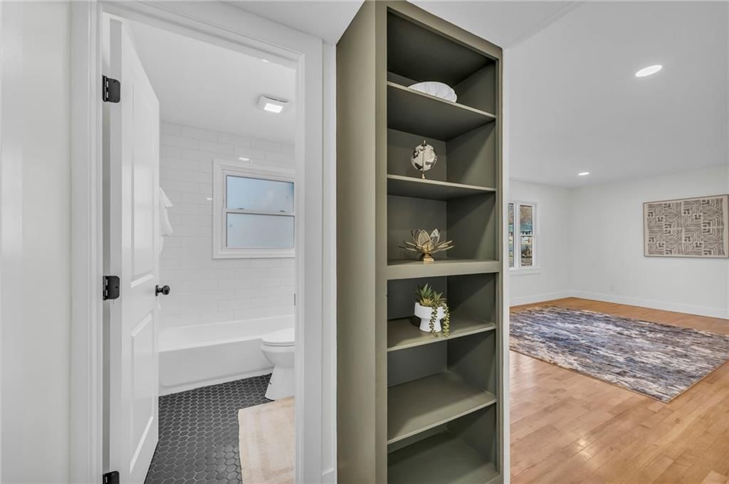 7107 Outlook Street — photo 11