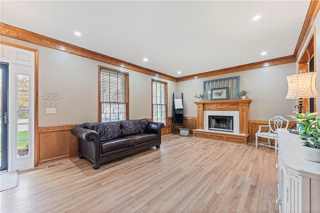 16265 W 132nd Street — photo 7
