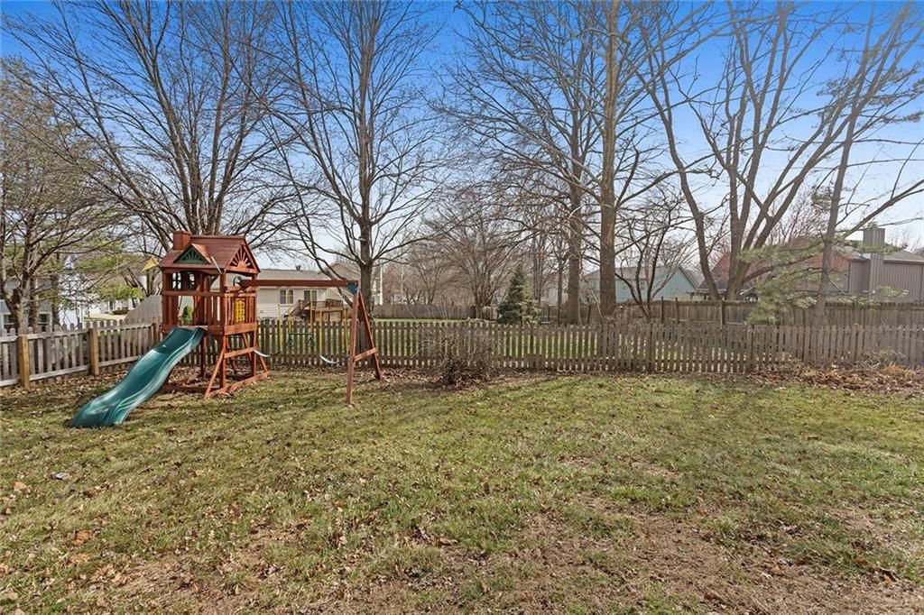 11517 W 116th Street — photo 31