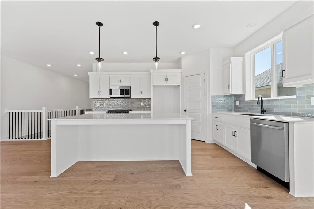 10612 N Jefferson Street — photo 2