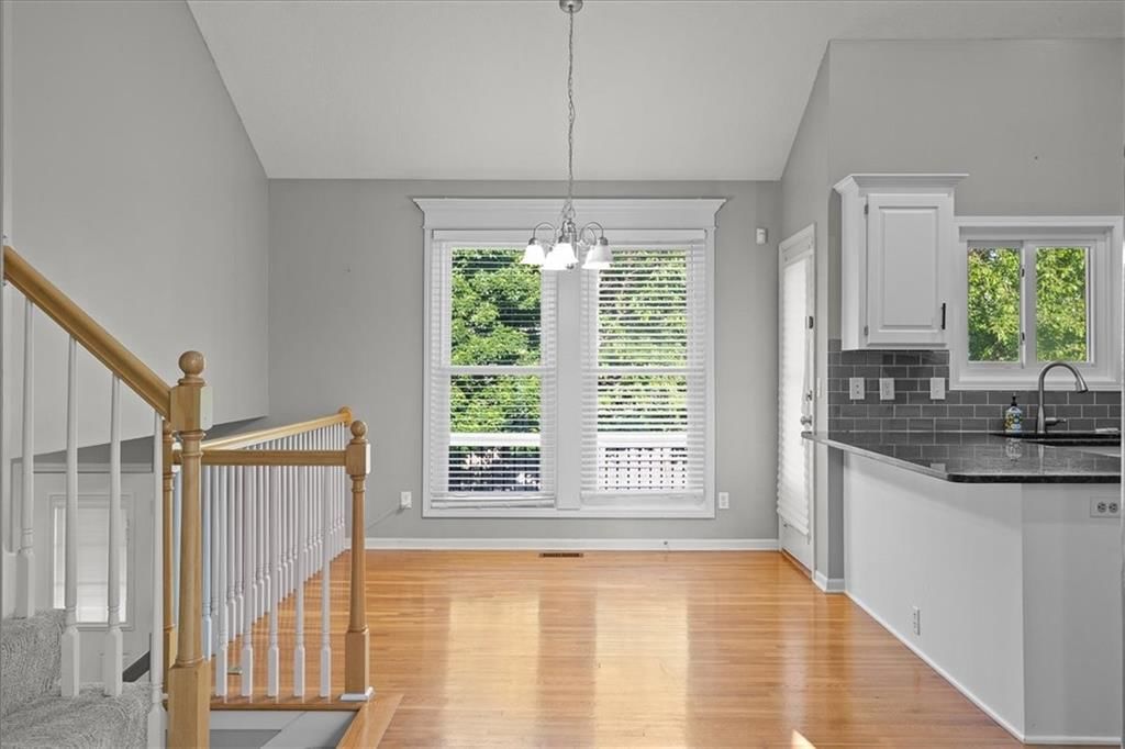 7732 N Nodaway Avenue — photo 7