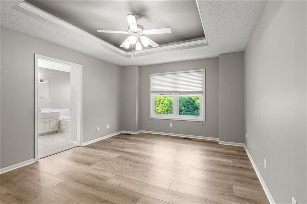 7732 N Nodaway Avenue — photo 19