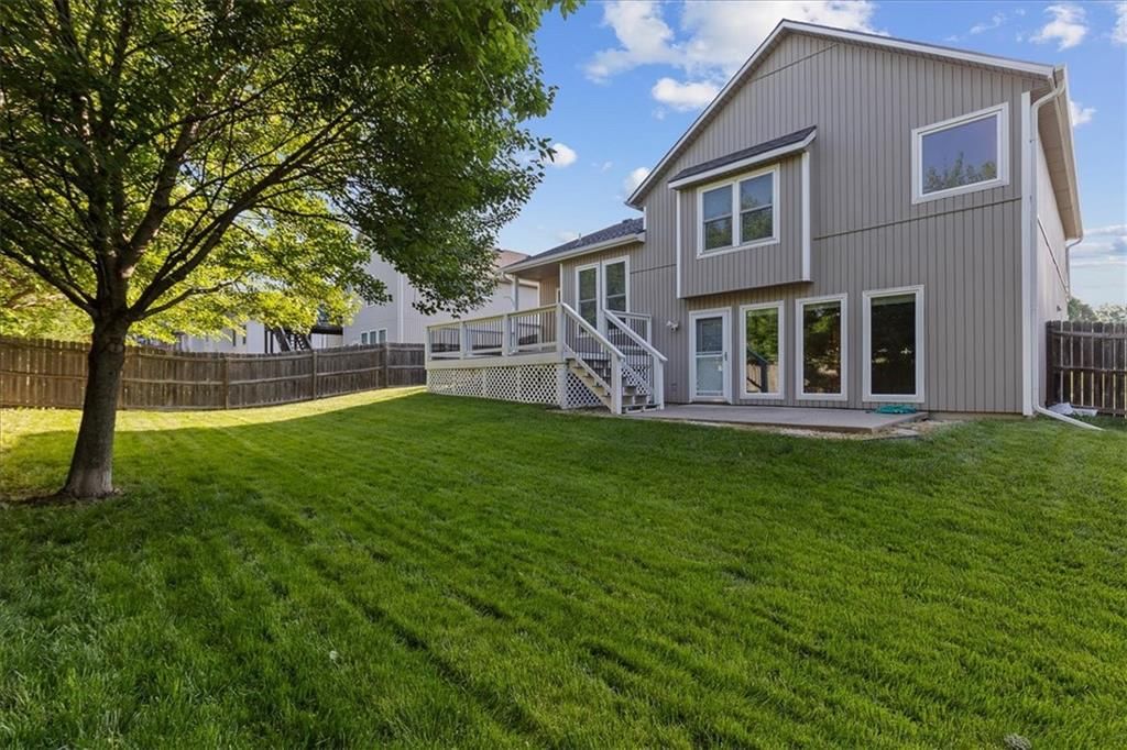 7732 N Nodaway Avenue — photo 26
