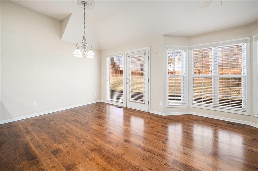 9504 N Cleveland Avenue — photo 10