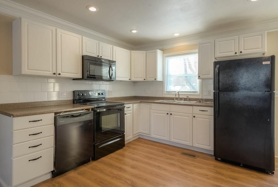 1214 Swope Drive — photo 5