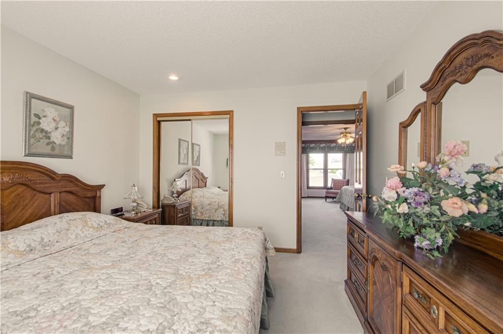 7012 N Benton Court — photo 23