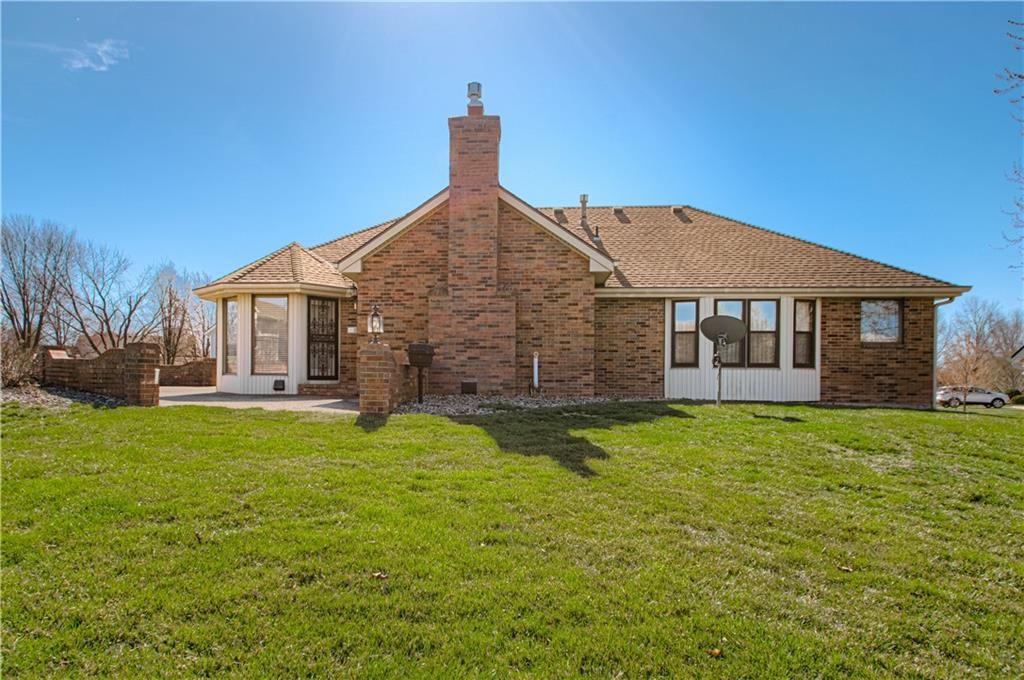 7012 N Benton Court — photo 31