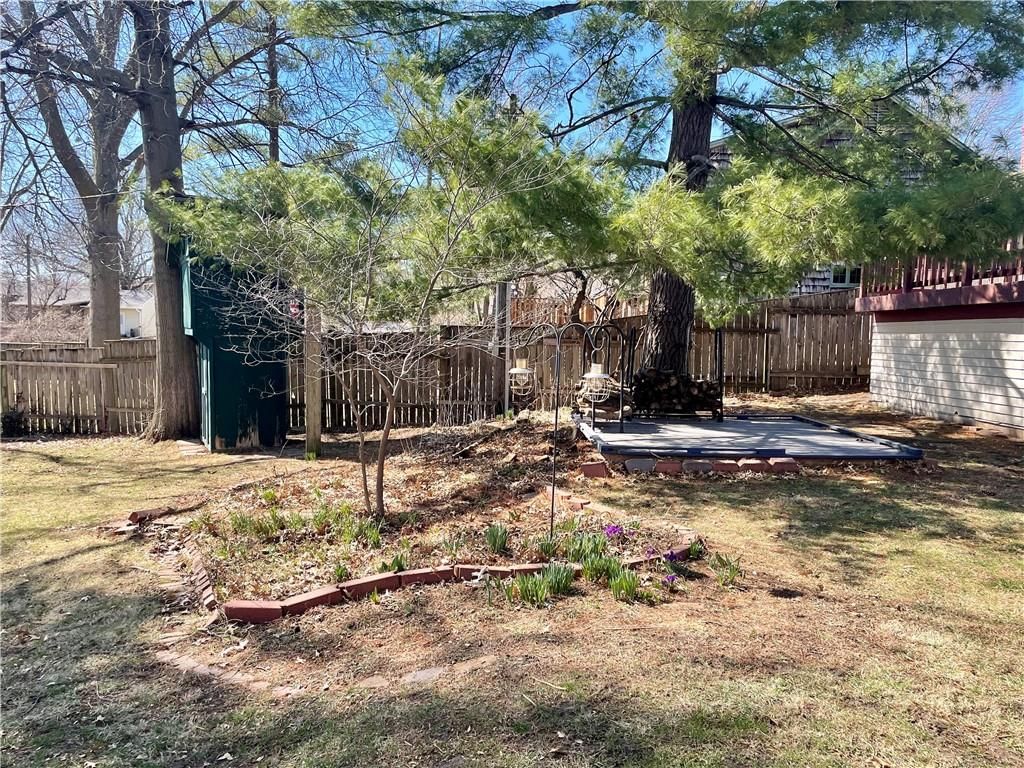 920 W 2ND Street — photo 38