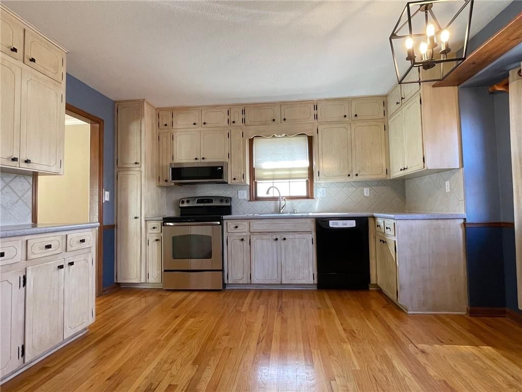 1604 NE 69th Terrace — photo 16