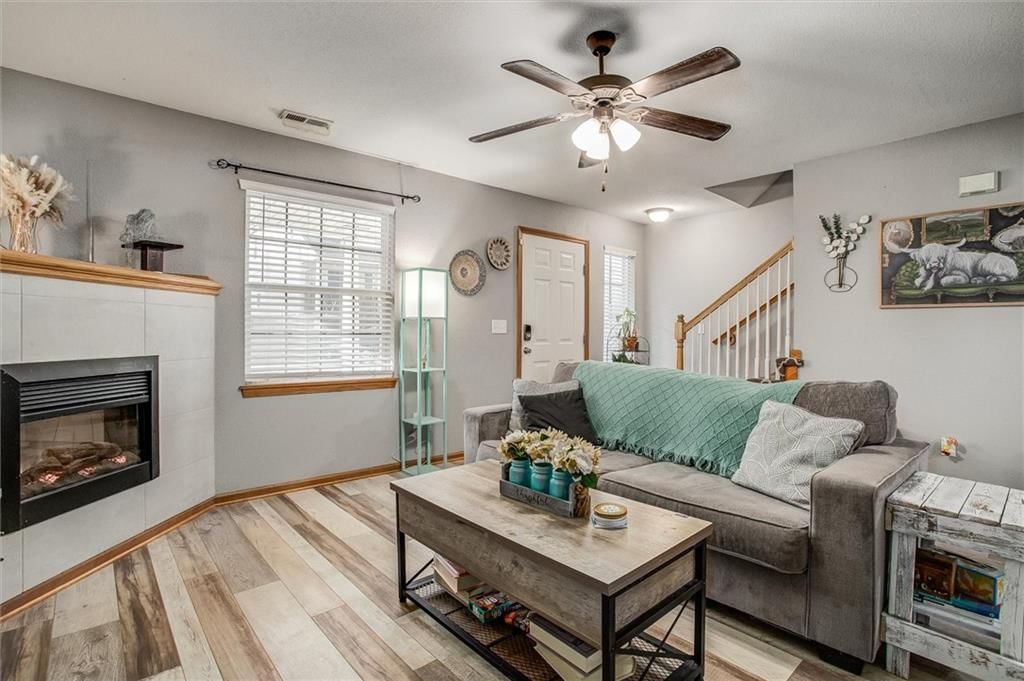 400 NE Coldwater Creek Drive — photo 5