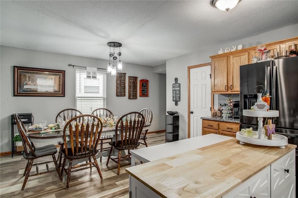 400 NE Coldwater Creek Drive — photo 11