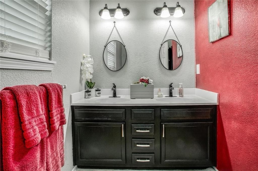 400 NE Coldwater Creek Drive — photo 18