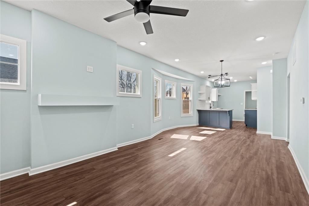 2414 Spruce Avenue — photo 5