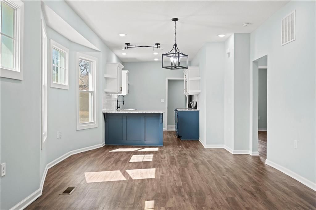 2414 Spruce Avenue — photo 8