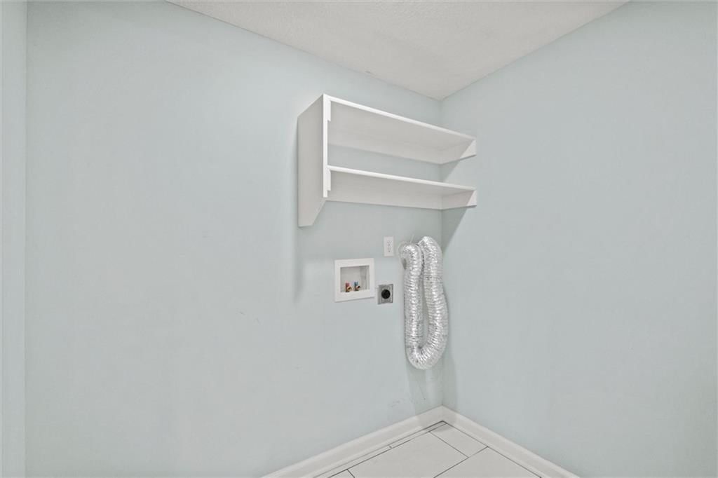 2414 Spruce Avenue — photo 14