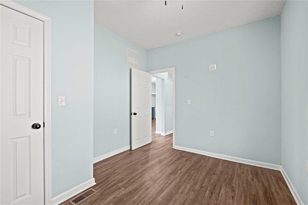 2414 Spruce Avenue — photo 21