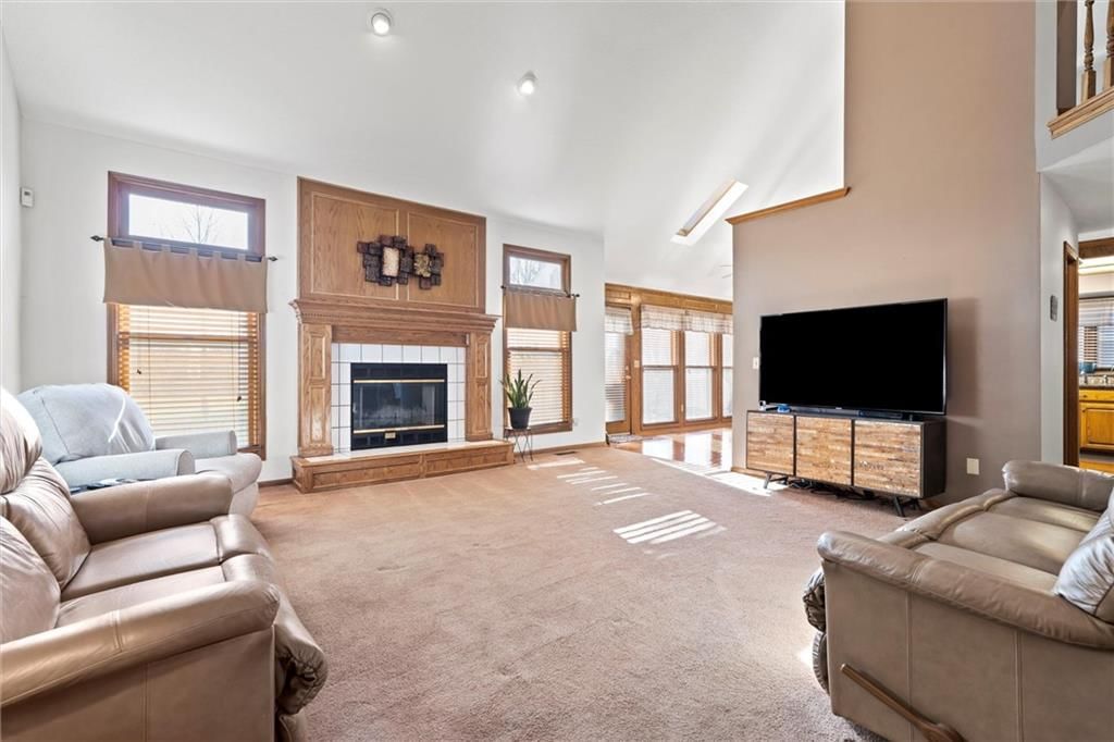 Photo 6 of 37 - 1549 SW Fredrick Drive