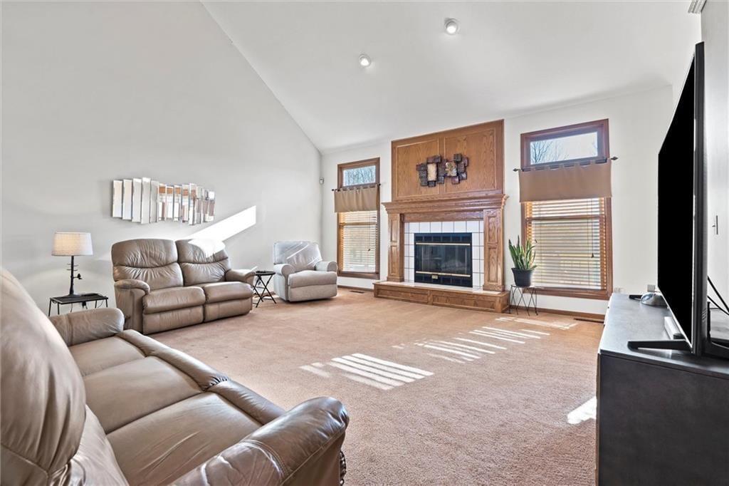 Photo 7 of 37 - 1549 SW Fredrick Drive