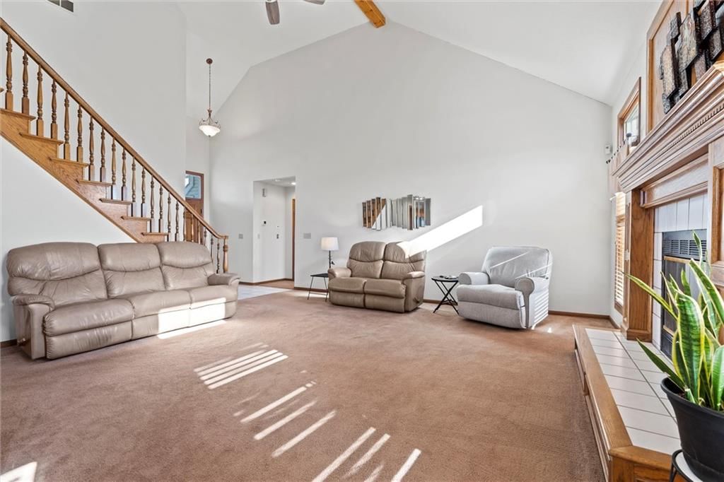 Photo 9 of 37 - 1549 SW Fredrick Drive