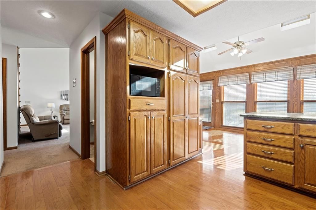Photo 15 of 37 - 1549 SW Fredrick Drive
