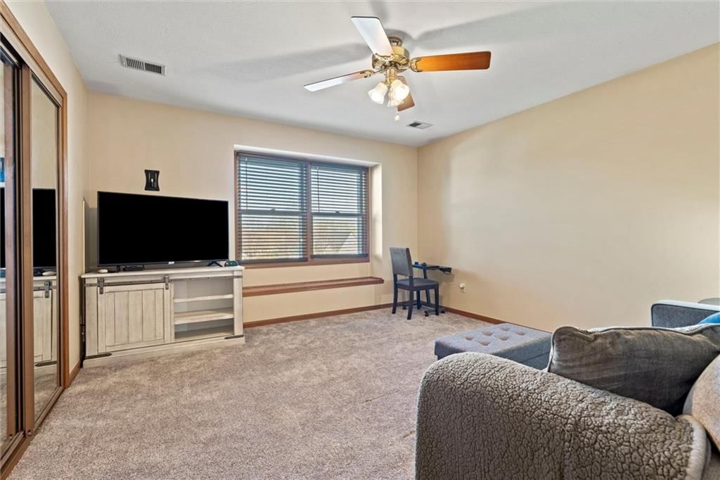 Photo 24 of 37 - 1549 SW Fredrick Drive