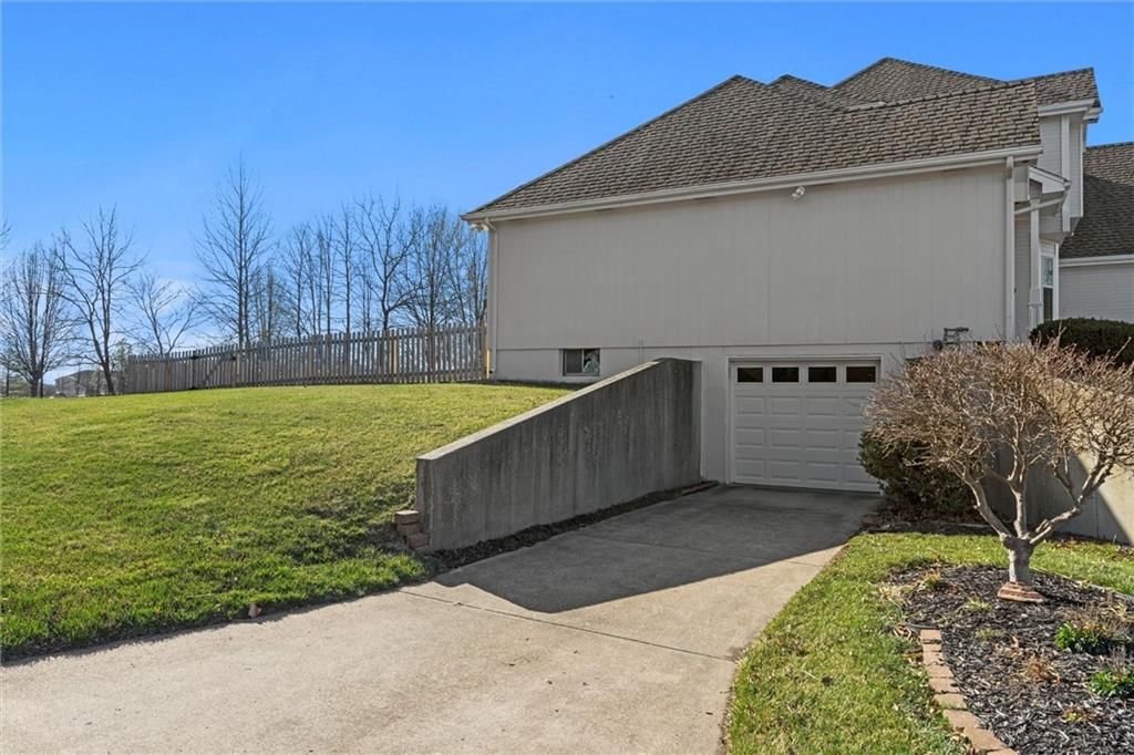 Photo 29 of 37 - 1549 SW Fredrick Drive